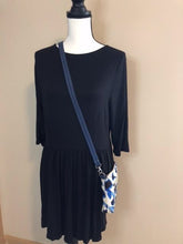 Load image into Gallery viewer, Sewl Food Studio Blue Floral Crossbody Purse & Wallet