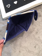 Load image into Gallery viewer, Sewl Food Studio Blue Floral Crossbody Purse & Wallet