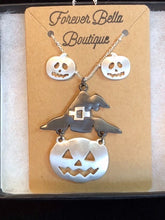 Load image into Gallery viewer, Pumpkin Necklace Set
