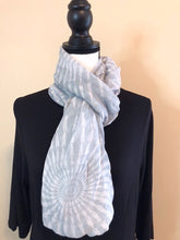 Load image into Gallery viewer, Gray &amp; White Infinity Scarf

