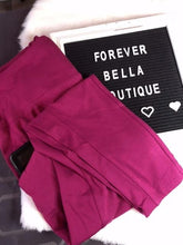 Load image into Gallery viewer, Magenta Leggings with Pockets
