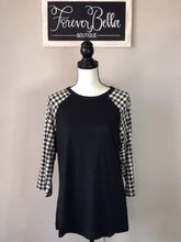 Load image into Gallery viewer, Black Checkered Sleeve Top
