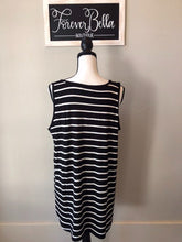 Load image into Gallery viewer, Black/Ivory Striped Tank-Plus size
