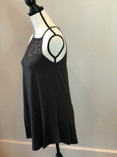 Load image into Gallery viewer, Gray sleeveless Top
