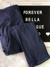 Load image into Gallery viewer, Navy Capri Leggings with Side Pockets
