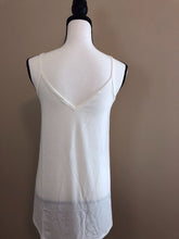 Load image into Gallery viewer, Ivory Reversible Cami
