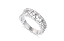 Load image into Gallery viewer, Sterling silver elegant CZ ring
